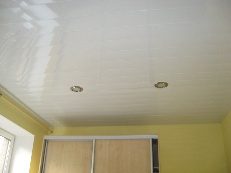 Реечный потолок 100 мм без вставки